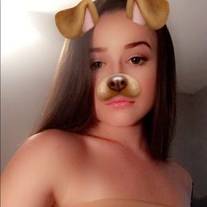 Meet your Posher, Kayla